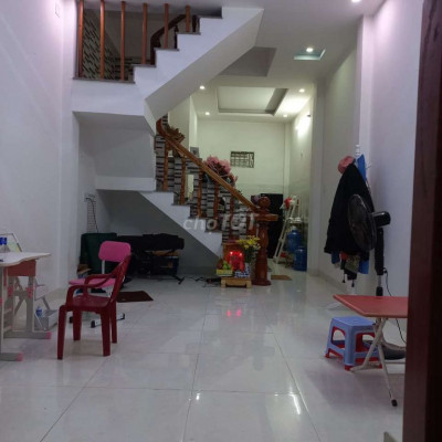 Cho thuê nhà hẻm đường Tây Sơn ( gần Hoàng Văn Thụ ), p Quang Trung