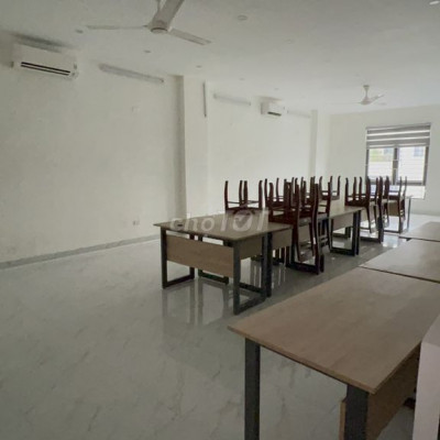 CHO THUÊ VĂN PHÒNG DT 230m2 (TẦNG 4)