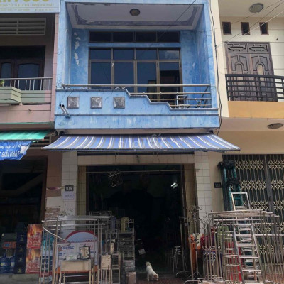 Nhà mặt tiền cách chợ Đầm 50m phù hợp kinh doanh