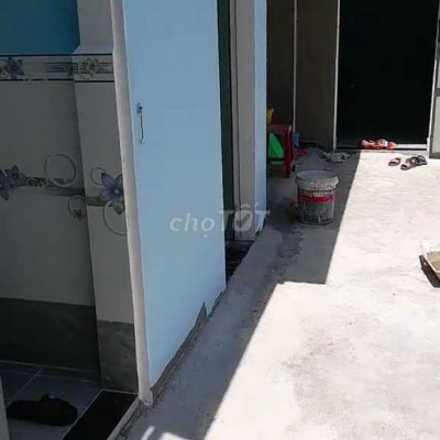 Nha cap 4 mat tien,180m,2 phong ngu,