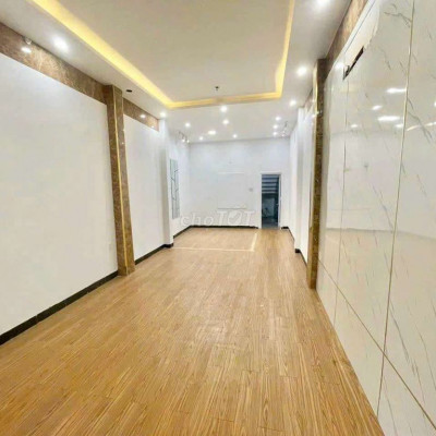 Mặt bằng kinh doanh Nguyễn Thái Học ngay chợ giá 13tr