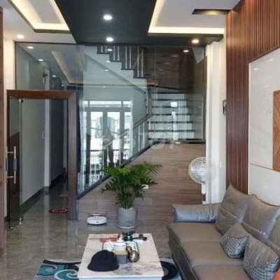 Bán nhà 3 mê nguyên mặt tiền Hoàng Quốc Việt giá 7,2 tỉ