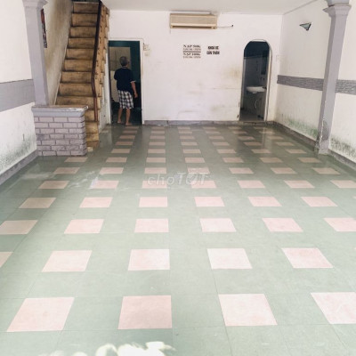 Cho thuê nhà mặt tiền khu Ngô Mây 70m2 2 lầu trống thông suốt