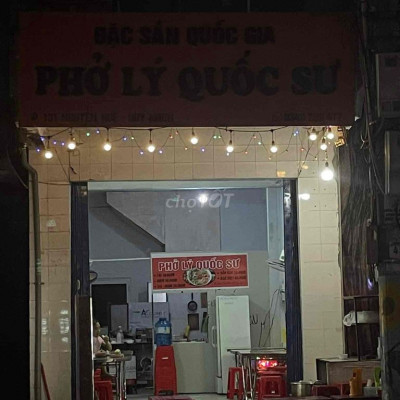 sang lại mặt bằng quán đường nguyễn huệ, vỉa hè rộng,mặt đường lớn