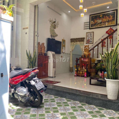 Bán nhà hẻm đường Nguyễn Huệ, tp Quy Nhơn giá 2 tỷ 290 triệu