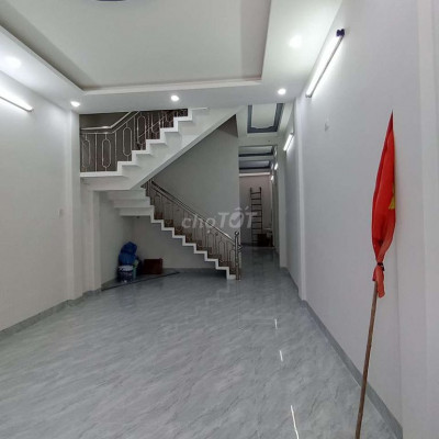 Cho thuê nhà mặt tiền Tăng Bạt Hổ, tp Quy Nhơn, Bình Định