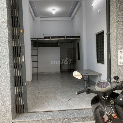 CHO THUÊ NHÀ TRỌ CÁCH ĐH FPT QUY NHƠN 200m. Diện tích 20m2, có gác