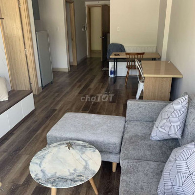 Bán chung cư Xuân Thủy, block A có ban công giá 800tr