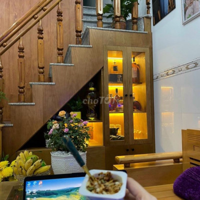 Bán nhà hẻm Nguyễn Huệ, giá 2.35 tỷ (TL)