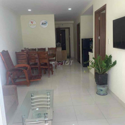 cho thuê chung cư xuân thuỷ lock C ( lock mới ) 6tr thương lượng