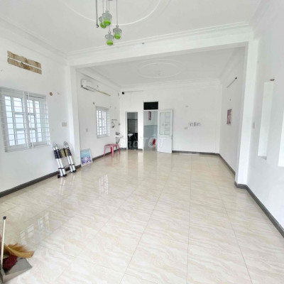 Nhà mặt tiền  Khu Lý Thường Kiệt cho thuê