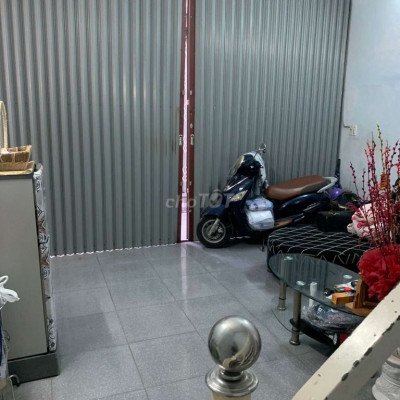 Nhà nguyên căn 3.000.000 hẻm trung tâm