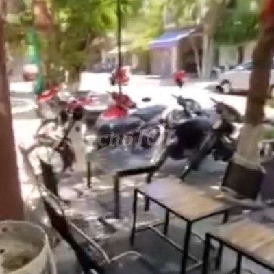 Cần sang quán cà phê ôm góc 2 mặt tiền khu Thành Thái giá 270 triệu