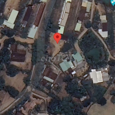 EM CẦN BÁN LÔ ĐẤT TRƯỚC NHÀ.