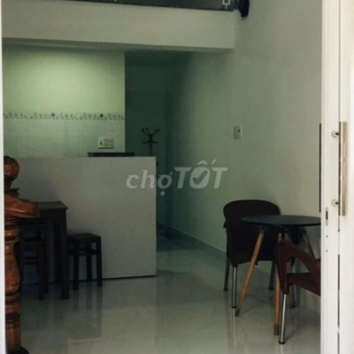 Cho thuê nhà mê lỡ hẻm ô tô Trần Hưng Đạo giá 3 triệu