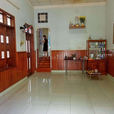 Cho thuê nhà hẻm Trần Hưng Đạo, gần cầu đôi giá 3tr