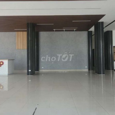 Cho thuê showroom Tây Sơn, Quy Nhơn, Bình Định 400m2