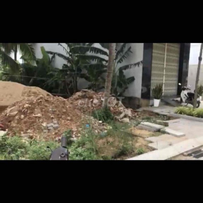 bán đất ở hai mặt tiền