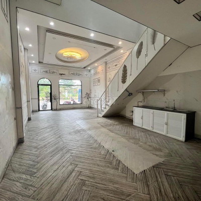 CHO THUÊ NHÀ MẶT TIỀN NGUYỄN THỊ ĐỊNH 85m2