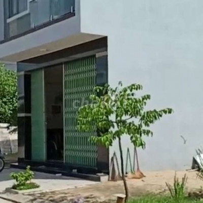 Bán lô đất góc ôm cua 2 mặt tiền đường khu kinh doanh cà phê sầm uất