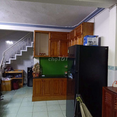 Cho thuê nhà full nôi thất 2pn2wc 4x12 gần siêu thị