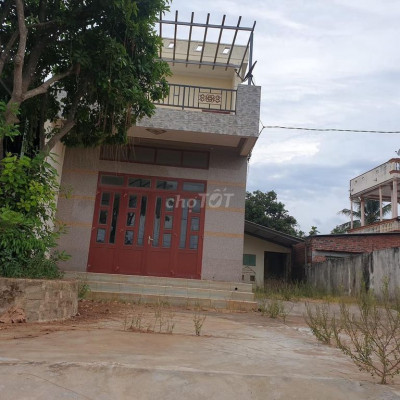 Bán nhà có cấu trúc nhà nghỉ bình dân ( hoài nhơn )