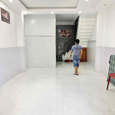 Nhà mặt tiền 3 tầng đường Tăng Bạt Hổ