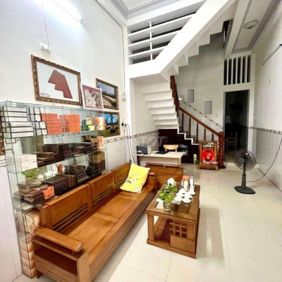 Cho thuê nhà đường oto khu bến xe Quy Nhơn