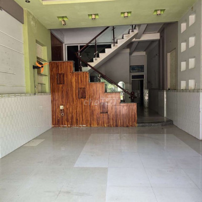 Cho thuê nhà mặt tiền đường Lê Thanh Nghị, Quy Nhơn, Bình Định