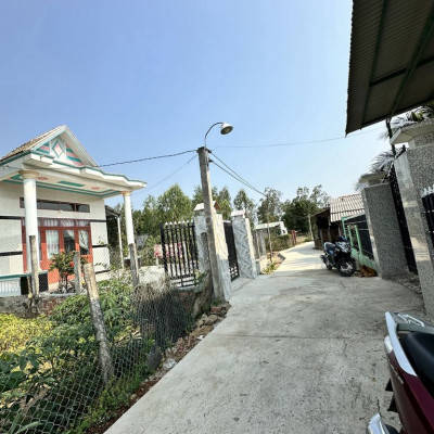 Chính chủ cần bán gấp nền 10x25m sau lưng trạm y tế xã Cát Khánh