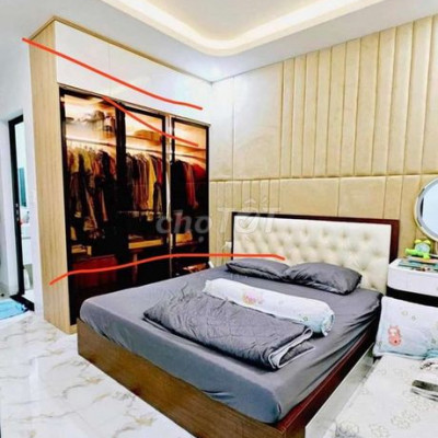 Bán nhà 4 tầng mặt tiền Diên Hồng giá 8,2 tỉ