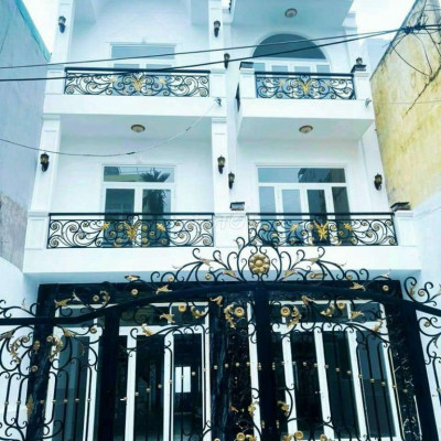 Cho thuê nhà 3 tầng hẻm oto Trần Văn Ơn, phường Nguyễn Văn Cừ, QN