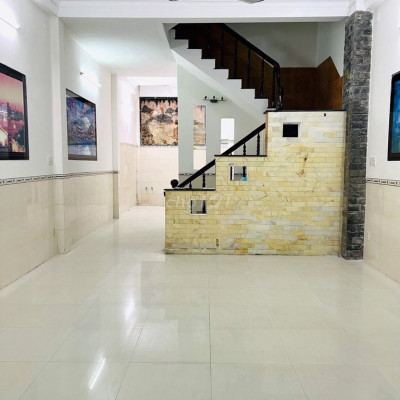 Cho thuê mặt bằng 3 tầng ,mở cafe ,dịch vụ chỉ có đông nườm nượp !