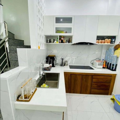 Bán nhà 2 tầng ôm góc 2 mặt tiền Lê Quý Đôn giá 8,3 tỉ