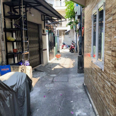 Nhỉnh 1 Tỷ - 2 Tầng - 4 x 7 - SHR - Hoàng Hoa Thám - Quy Nhơn