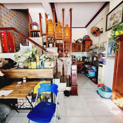 Bán nhà 2 tầng mặt tiền Lý Thái Tổ giá 6,7 tỉ