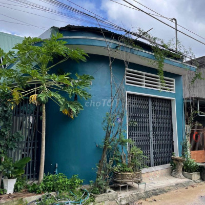 BÁN NHÀ CẤP 4 , 2 MẶT TIỀN ĐƯỜNG Ô TÔ. THÍCH HỢP XÂY KHÁCH SẠN, HOMES