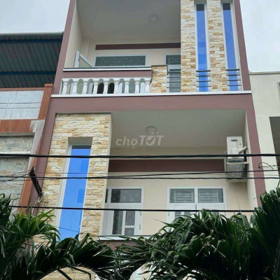 Bán nhà mặt tiền đường, thiết kế sang trọng giá 4 tỷ ở Quy Nhơn