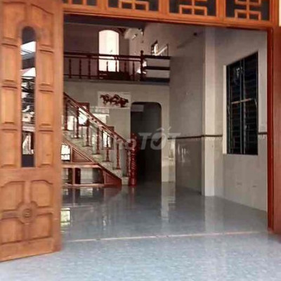 Cho thuê nhà mặt tiền đường nhựa bà triệu .gần trường học Nguyễn Du Ho