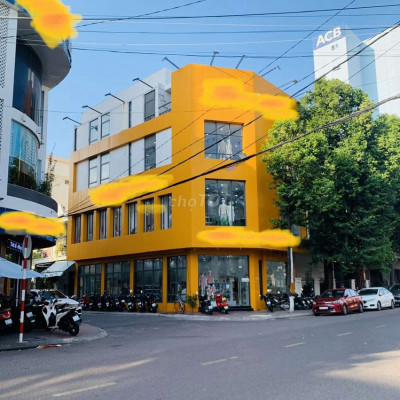 Cho thuê nhà góc ngã 4 Tăng Bạt Hổ, ngay trung tâm tp Quy Nhơn