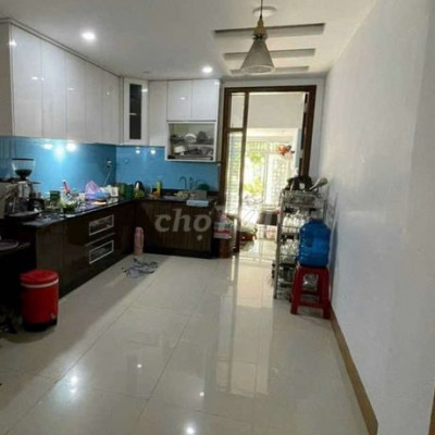 Cho thuê nhà nội bộ Nguyễn Thái Học giá 4,5 triệu