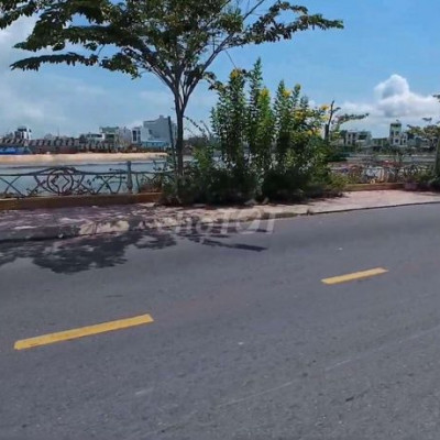 Bán lô đất mặt tiền đường Hoa Lư giá 4,7 tỉ