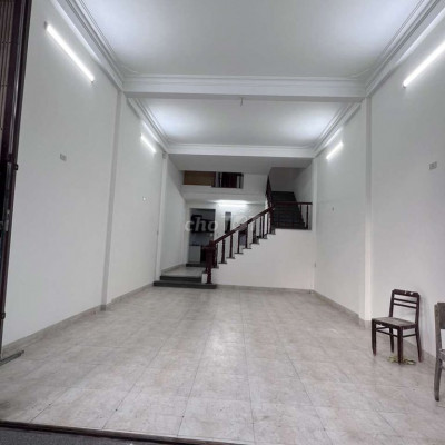 Cho thuê nhà mặt tiền đường Tôn Đức Thắng, tp Quy Nhơn