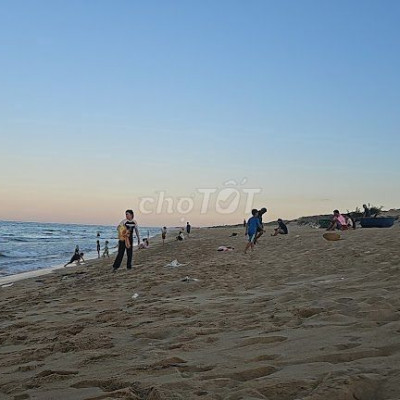 Nhà 2 lầu 1 trệt  6,5 x 23m. 5 Pn,3wc,Mặt đường DT639