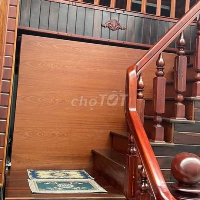 Bán biệt thự gỗ 2 tầng siêu đẹp giá 6,5 tỉ