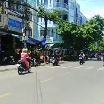 Bán nhà mặt tiền Nguyễn Thái Học ngang 10m giá 36 tỉ