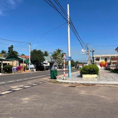 Đất mặt tiền đường Văn Tiến Dũng, vài bước chân tới chợ Hoài Hương