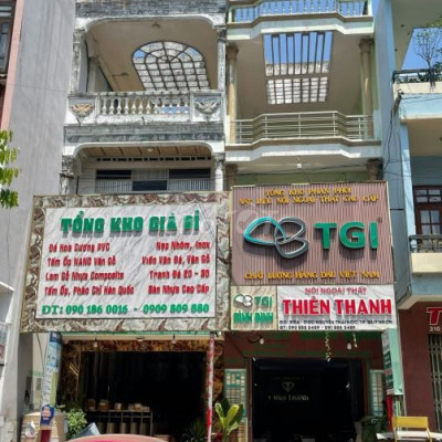 Cho thuê 2 căn liền kề mặt tiền đường Nguyễn Thái Học