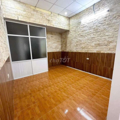 Cho thuê nhà mặt tiền đường Mai Xuân Thưởng, Quy Nhơn, Bình Định