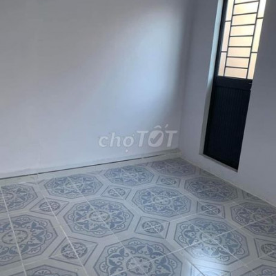 Bán nhà 2 tầng hẻm Trần Hưng Đạo giá 890 triệu